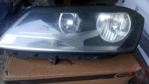 Volkswagen Passat Sağ Ön Far çıkma parça - Bulut Otomotiv Orjinal Çıkma ve Yedek Parça İzmir