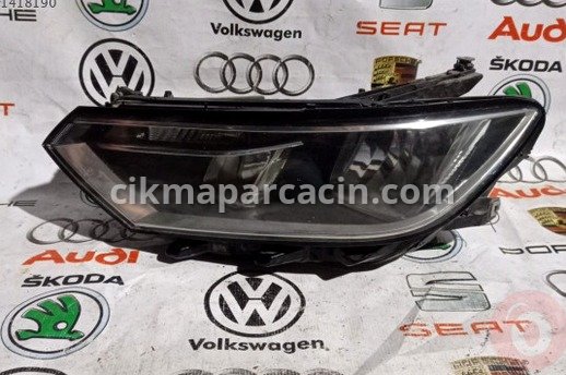 Volkswagen Passat Sağ Ön Far çıkma parça