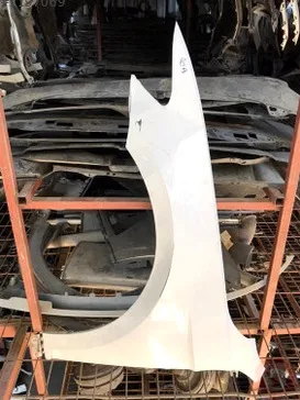 Volkswagen Passat Sol Ön Çamurluk çıkma parça - Bulut Otomotiv Orjinal Çıkma ve Yedek Parça İzmir