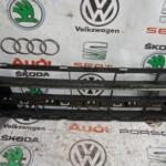 Volkswagen Passat Tampon Izgarası çıkma parça - Bulut Otomotiv Orjinal Çıkma ve Yedek Parça İzmir