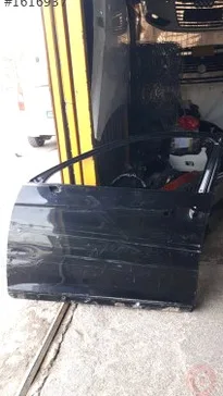 Volkswagen Passat Sol Ön Kapı çıkma parça
