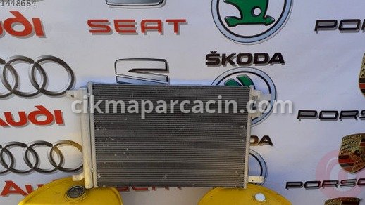 Volkswagen Passat Klima Radyatörü çıkma parça