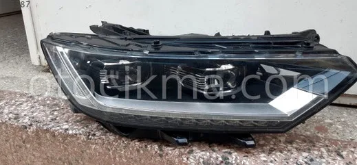 Volkswagen Passat Sağ Ön Far çıkma parça - Bulut Otomotiv Orjinal Çıkma ve Yedek Parça İzmir