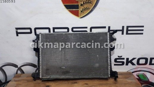 Volkswagen Passat Motor Su Radyatörü çıkma parça