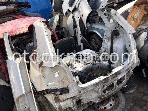 Volkswagen Polo Arka Çamurluk çıkma parça