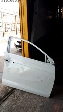 Volkswagen Polo Sağ Ön Kapı çıkma parça - Bulut Otomotiv Orjinal Çıkma ve Yedek Parça İzmir