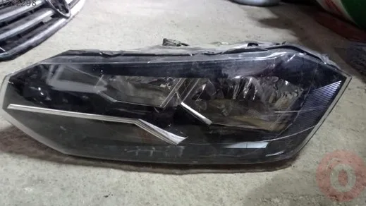 Volkswagen Polo Sol Ön Far çıkma parça - Bulut Otomotiv Orjinal Çıkma ve Yedek Parça İzmir