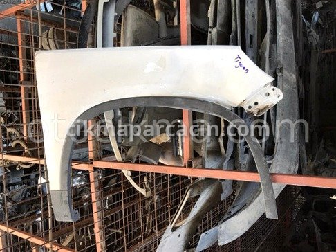 Volkswagen Tiguan Sağ Ön Çamurluk çıkma parça