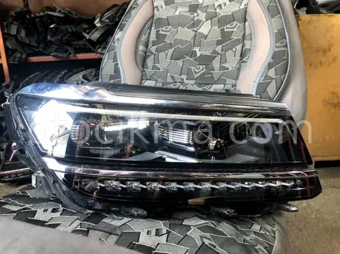 Volkswagen Tiguan Sağ Ön Far çıkma parça - Bulut Otomotiv Orjinal Çıkma ve Yedek Parça İzmir