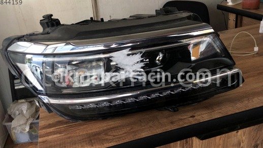 Volkswagen Tiguan Sağ Ön Far çıkma parça