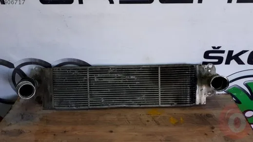 Volkswagen Transporter Turbo Radyatörü çıkma parça - Bulut Otomotiv Orjinal Çıkma ve Yedek Parça İzmir