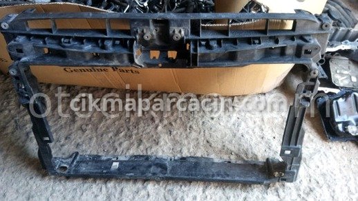Volkswagen Golf Ön Panel çıkma parça