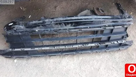 Volkswagen Passat Tampon Izgarası çıkma parça - Bulut Otomotiv Orjinal Çıkma ve Yedek Parça İzmir