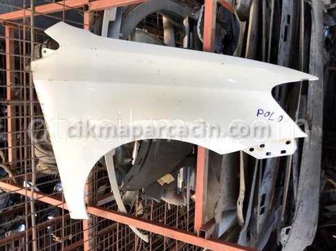 Volkswagen Polo Sağ Ön Çamurluk çıkma parça