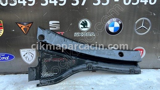 Volkswagen Tiguan Ön Cam Izgarası çıkma parça