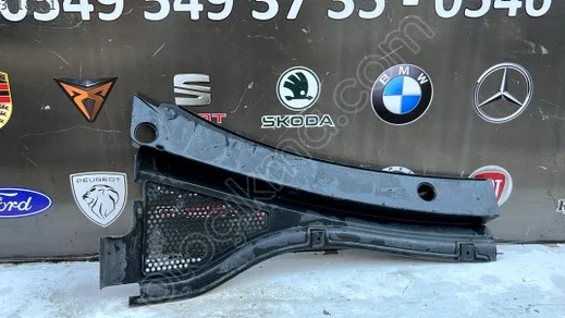 Volkswagen Tiguan Ön Cam Izgarası çıkma parça - Bulut Otomotiv Orjinal Çıkma ve Yedek Parça İzmir