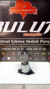 VW Transporter T5 Orjinal Sağ Motor Kulağı – Çıkma Parça | ÇIKMA PARÇA