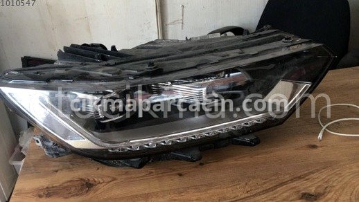 Volkswagen Passat Sağ Ön Far çıkma parça