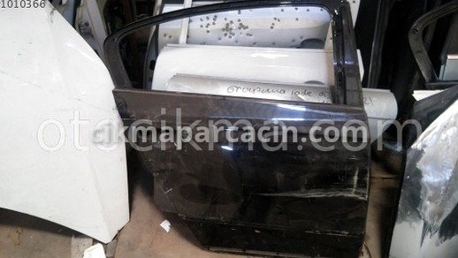 Volkswagen Passat Sağ Arka Kapı çıkma parça