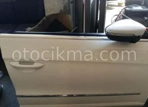 Volkswagen Passat Sağ Ön Kapı çıkma parça - Bulut Otomotiv Orjinal Çıkma ve Yedek Parça İzmir