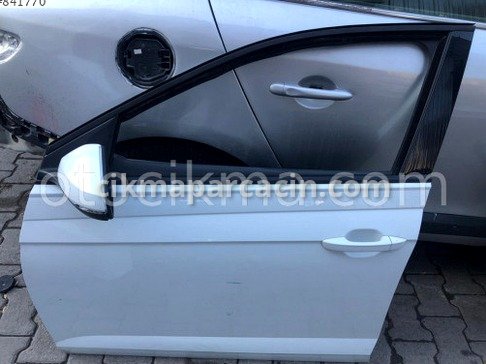 Volkswagen Polo Sol Ön Kapı çıkma parça