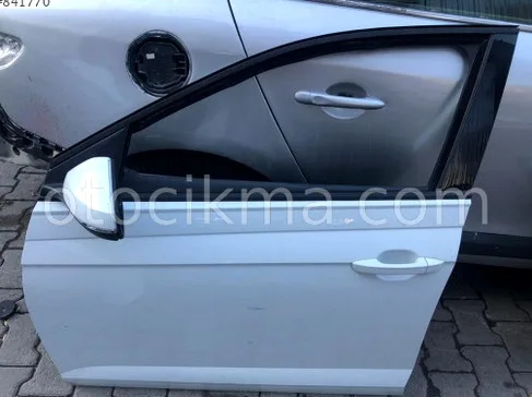Volkswagen Polo Sol Ön Kapı çıkma parça - Bulut Otomotiv Orjinal Çıkma ve Yedek Parça İzmir