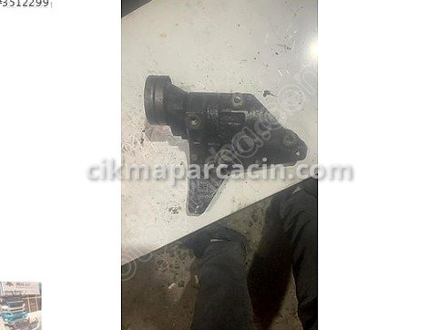 Volkswagen Jetta Motor Takozu & Kulağı çıkma parça