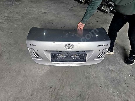 Toyota Corolla Bagaj Kapağı çıkma parça