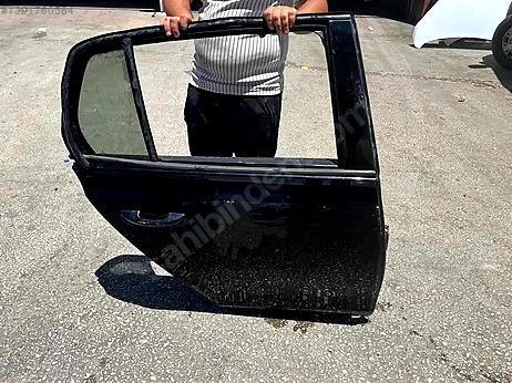 Volkswagen Golf Kapı (Arka Sağ) çıkma parça