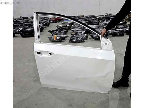 Toyota Corolla Kapı (Ön Sağ) çıkma parça