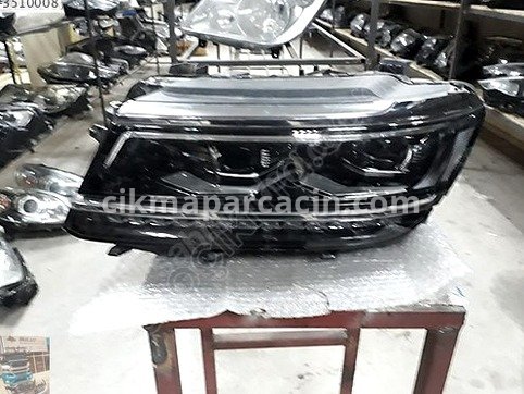 Volkswagen Tiguan Sağ Ön Far çıkma parça