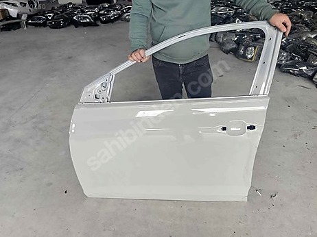 Volkswagen Polo Kapı (Ön Sol) çıkma parça