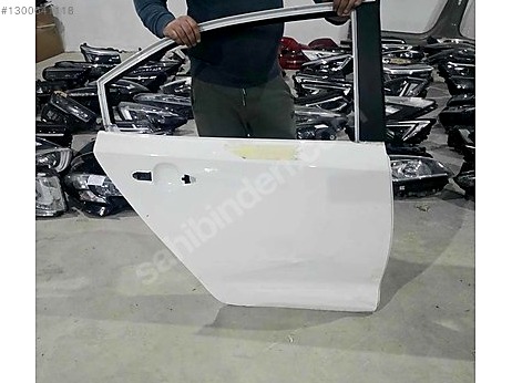 Toyota Corolla Kapı (Arka Sağ) çıkma parça
