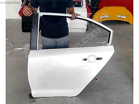 Toyota Corolla Kapı (Arka Sol) çıkma parça