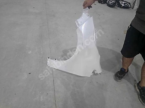 Toyota Corolla Çamurluk (Ön) çıkma parça