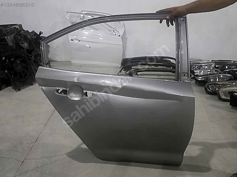 Toyota Corolla Kapı (Arka Sağ) çıkma parça