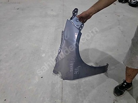 Toyota Corolla Çamurluk (Ön) çıkma parça