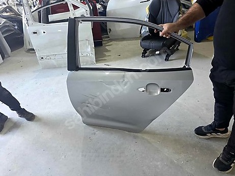 Toyota Corolla Kapı (Arka Sol) çıkma parça