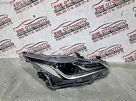 Toyota Corolla Sağ Ön Far çıkma parça
