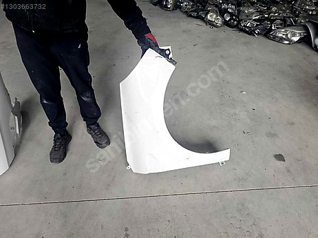 Renault Clio Çamurluk (Ön) çıkma parça