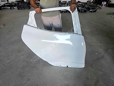 Renault Clio Kapı (Arka Sağ) çıkma parça