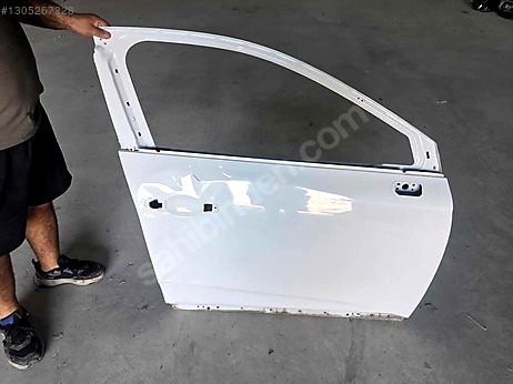 Renault Clio Kapı (Ön Sağ) çıkma parça