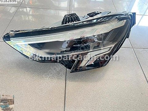 Audi A3 Sol Ön Far çıkma parça