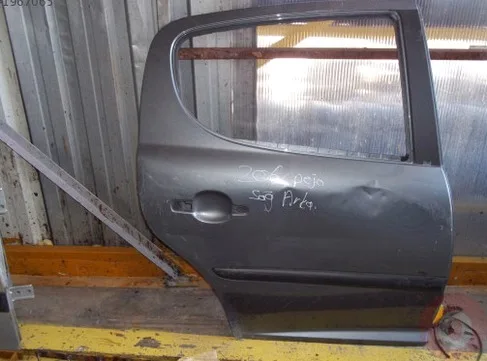 Peugeot 206 Sağ Arka Kapı çıkma parça - ÇIKMACI 41 KOCAELİ