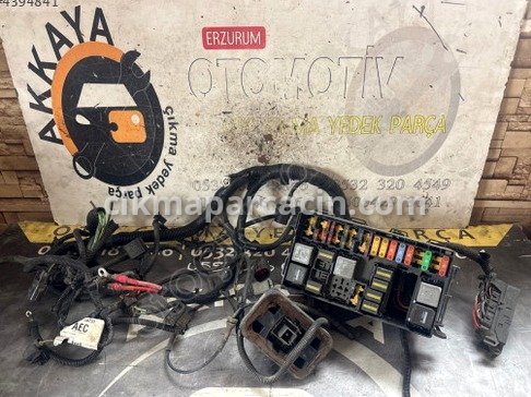 Ford Tourneo Connect Elektrik Tesisatı çıkma parça