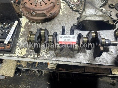 Toyota Corolla Krank Mili çıkma parça
