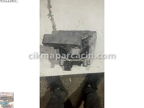 Volkswagen Tiguan Motor Takozu & Kulağı çıkma parça