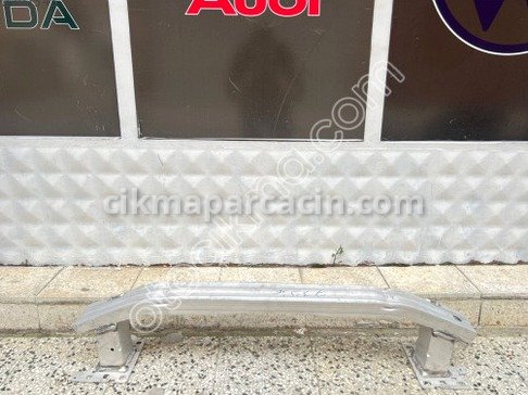 Audi Q3 Tampon Demiri çıkma parça