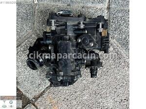 8631943 BMW F40 F44 1.18i 2.18i B38 ORJİNAL TERMOSTAT (2. Adet)