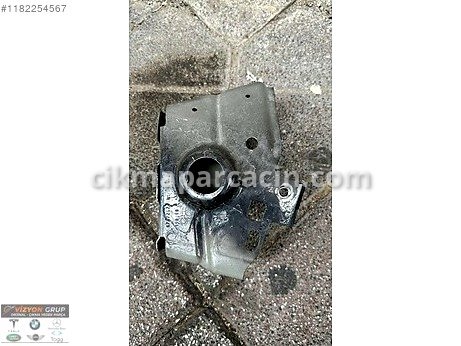 BMW iX Çamurluk Braketi çıkma parça
